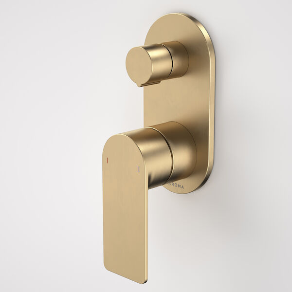 https://stsharedaueastprodn8wg.blob.core.windows.net/pim-assets/ProductThumbnail/99656BB Urbane II - Bath_shower mixer with diverter - Rounded Cover Plate - Brass - SALES KIT.jpg