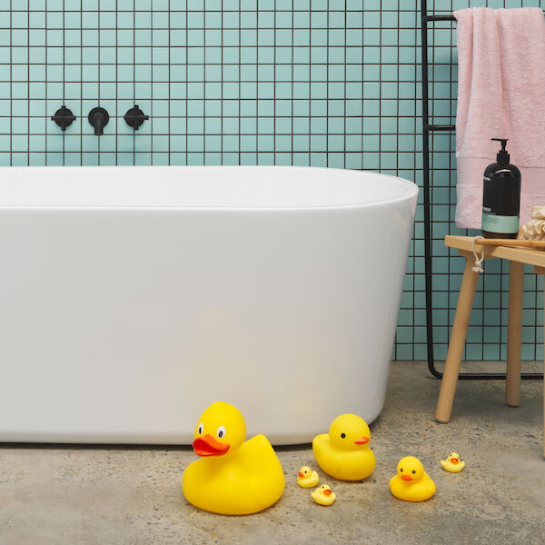 https://stsharedaueastprodn8wg.blob.core.windows.net/pim-assets/ProductThumbnail/CLARK round freestanding bath.jpg